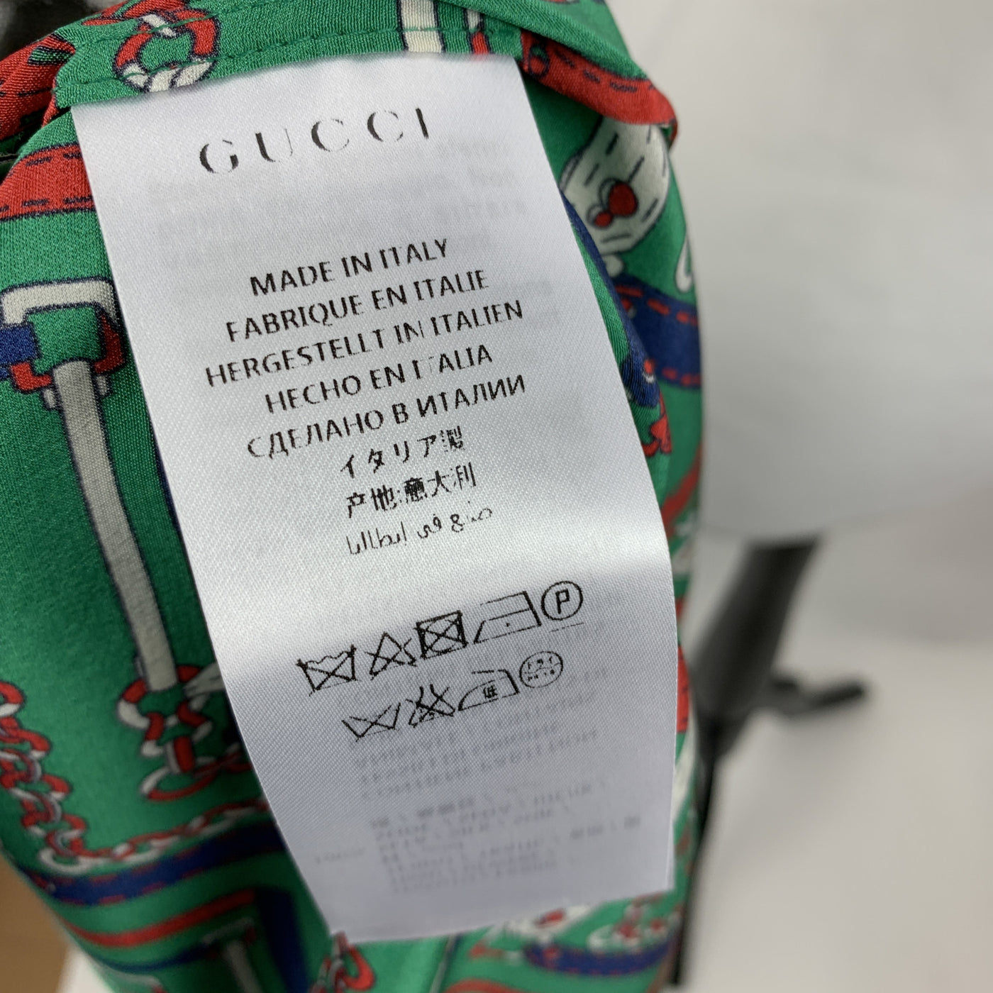 gucci chain print shirt