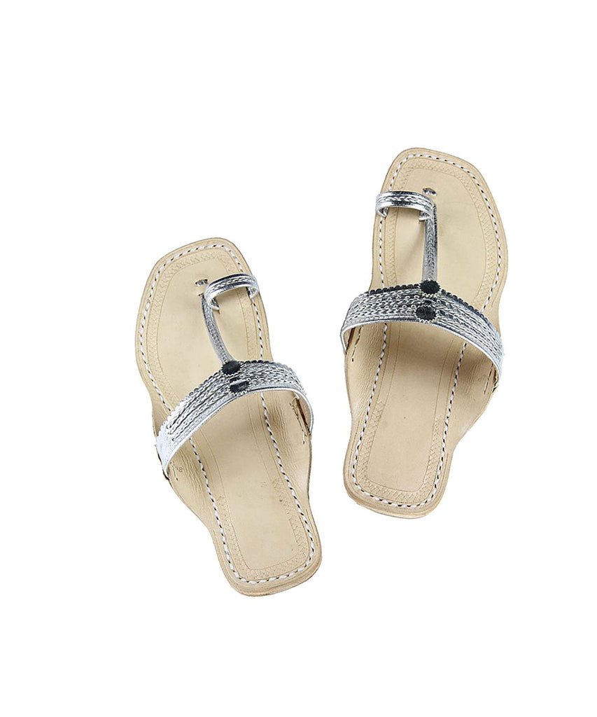 silver kolhapuri chappal