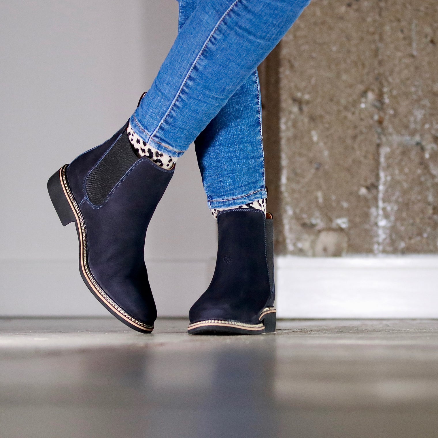 chelsea boots and jeans women