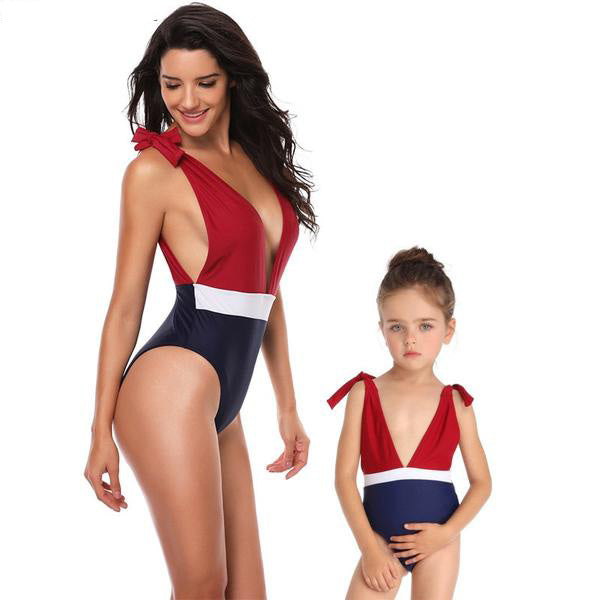 mother and daughter matching swimsuit