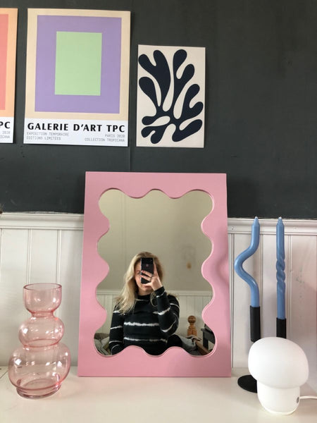 Curvy Mirror pastel aestehtics