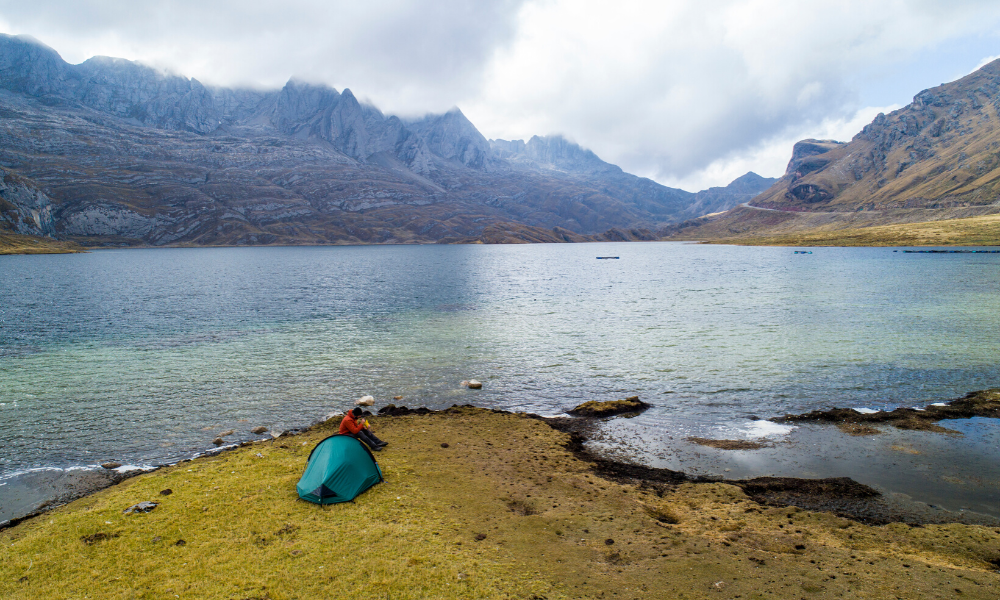 Kev camping in Peru on location