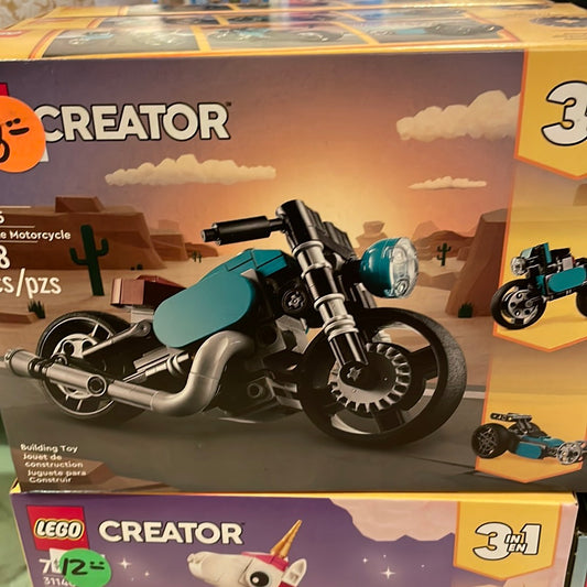 LEGO Dc La course-poursuite en motos de Batman™ et Selina Kyle™ 76179 LEGO  : la boîte à Prix Carrefour