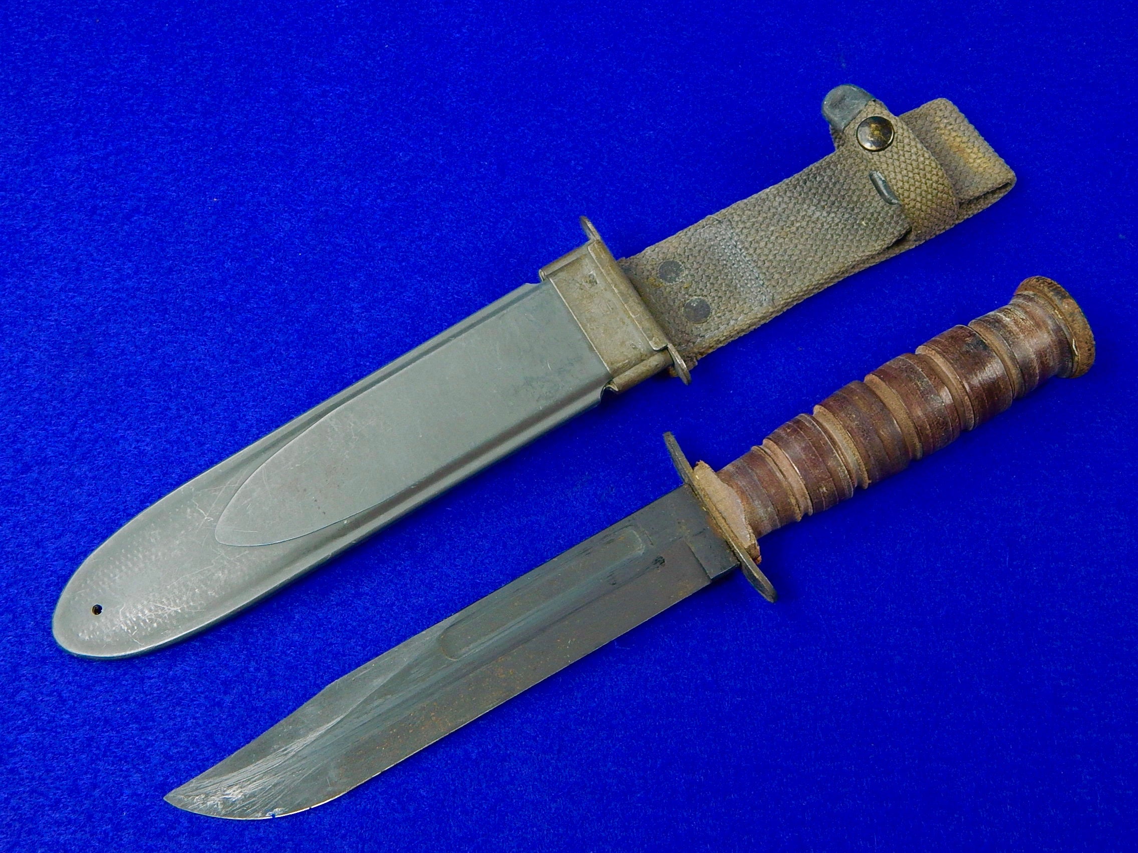US WW2 Camillus MK2 Navy USN Fighting Knife w/ Scabbard