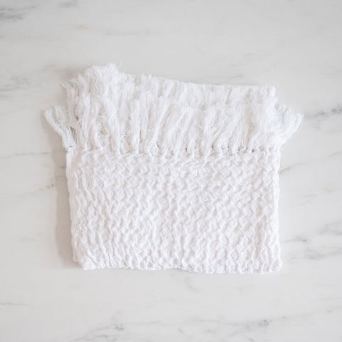 WAFFLE-KNIT TOWEL WITH FRINGING - White