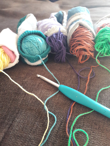 How To Keep Yarn Wrangled When Crocheting with Multiple Colors