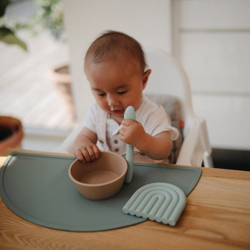 Mushie Baby Silikon Schale Natural mit Saugnapf bei Yay Kids