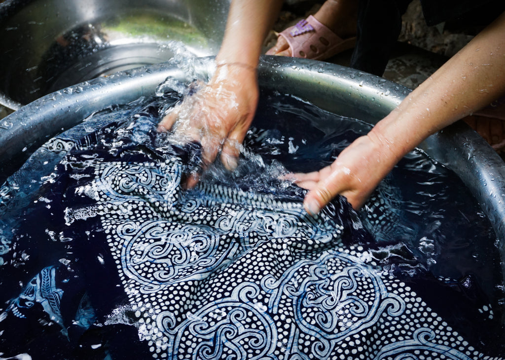 batik rinsing natural handmade handicraft artisan