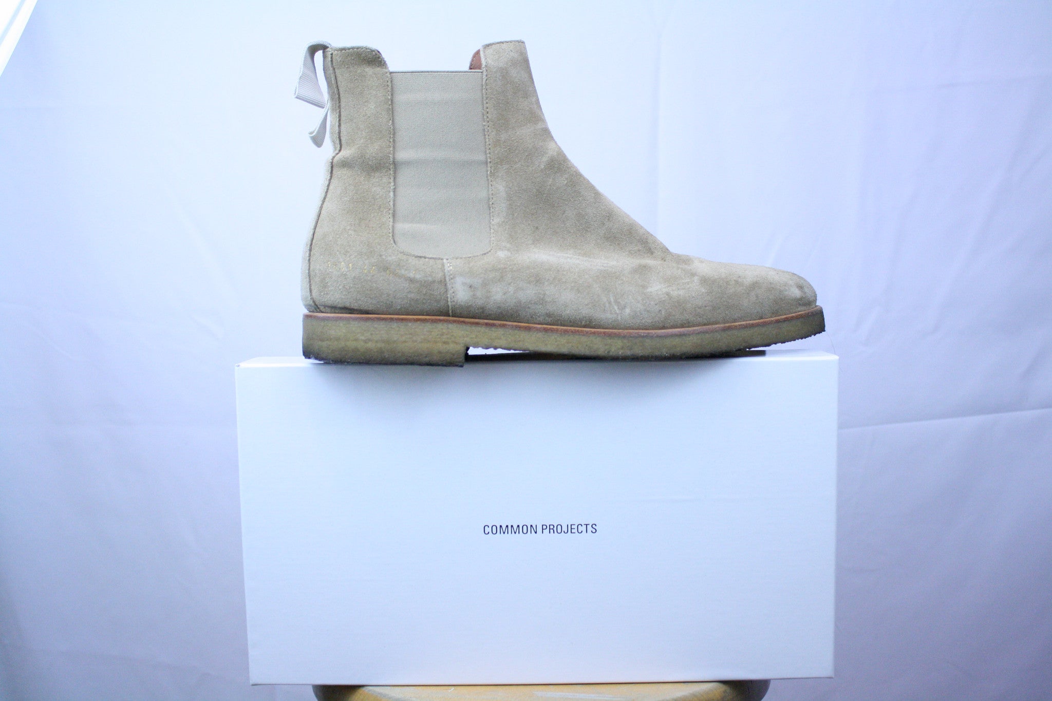 common projects suede chelsea boots