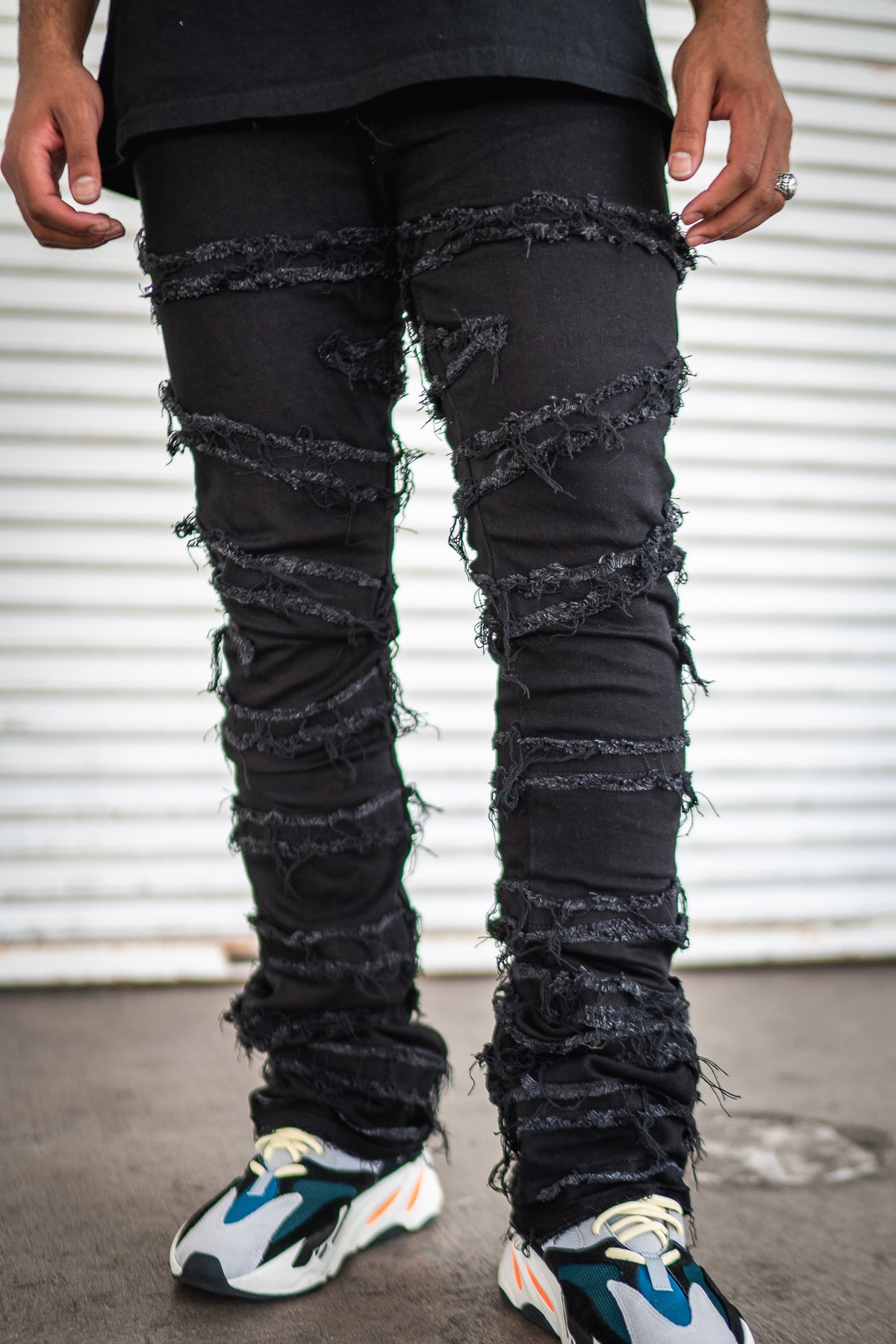 Valabasas Stacked Zodiac Jeans (Nero) | SNEAKER TOWN