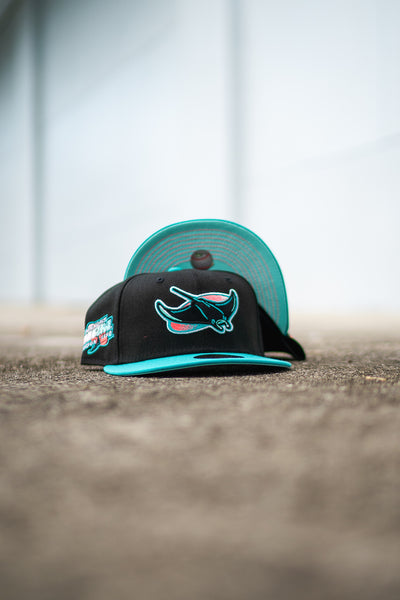 New Era Arizona Diamondbacks Capsule Spring Corduroy 1998 Inaugural Season  59Fifty Fitted Hat Black/Blue Men's - US