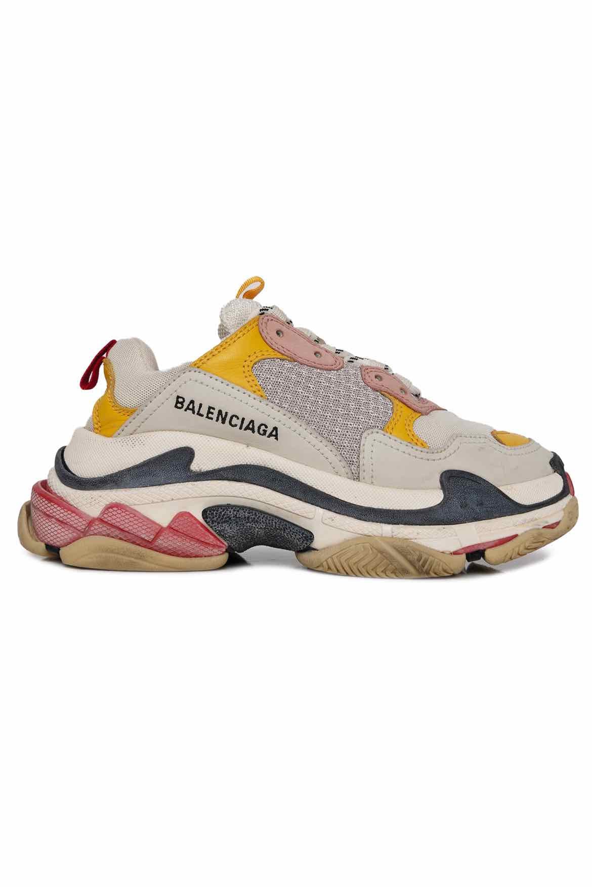 Image of Balenciaga Size 36 Triple S Sneaker