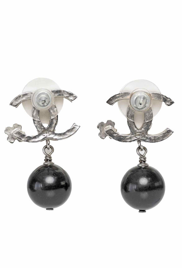 CHANEL CC PEARL LACE STUD EARRINGS - Hebster Boutique