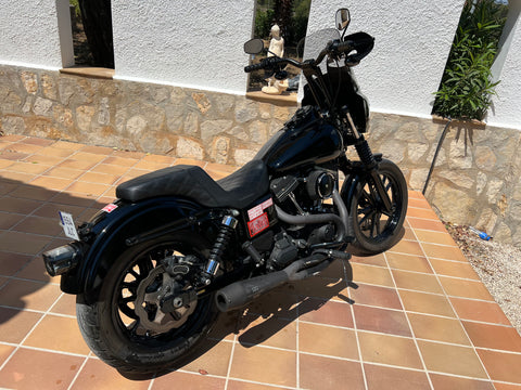 Harley-Davidson Dyna Street Bob 2016 wird 14.000 € verkauft