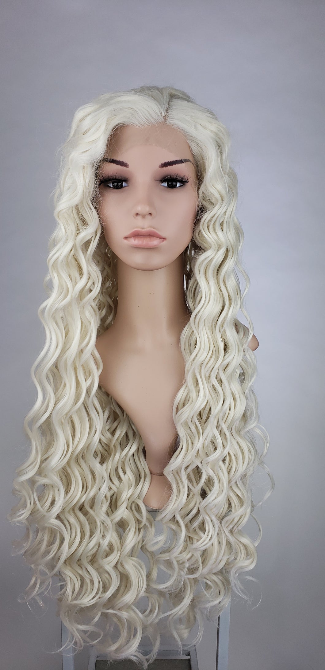 White Blonde Long Curly Lace Front Wig Extra Thick 200 Hair Density Pose Wigs