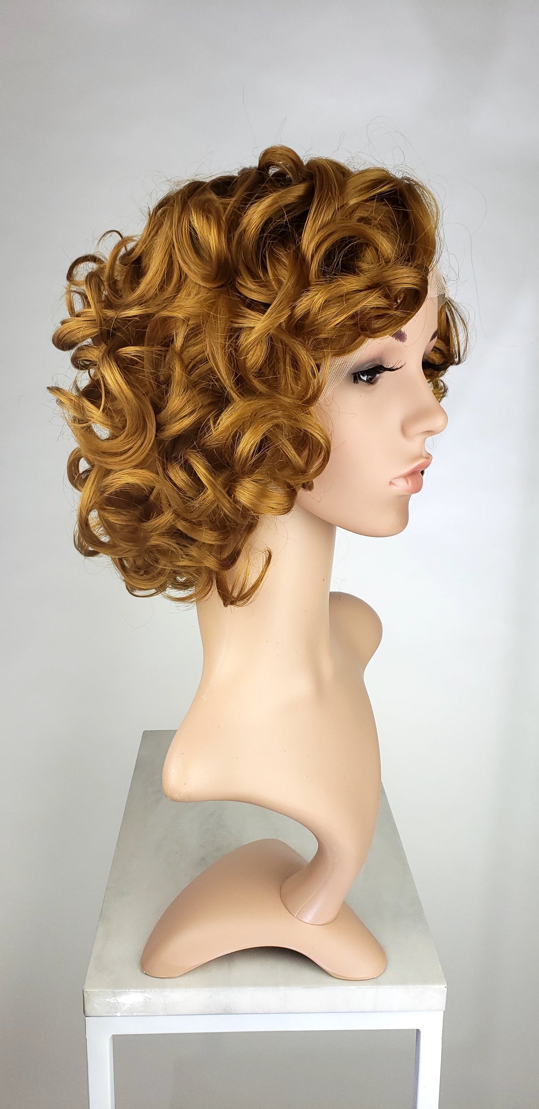 short strawberry blonde wig