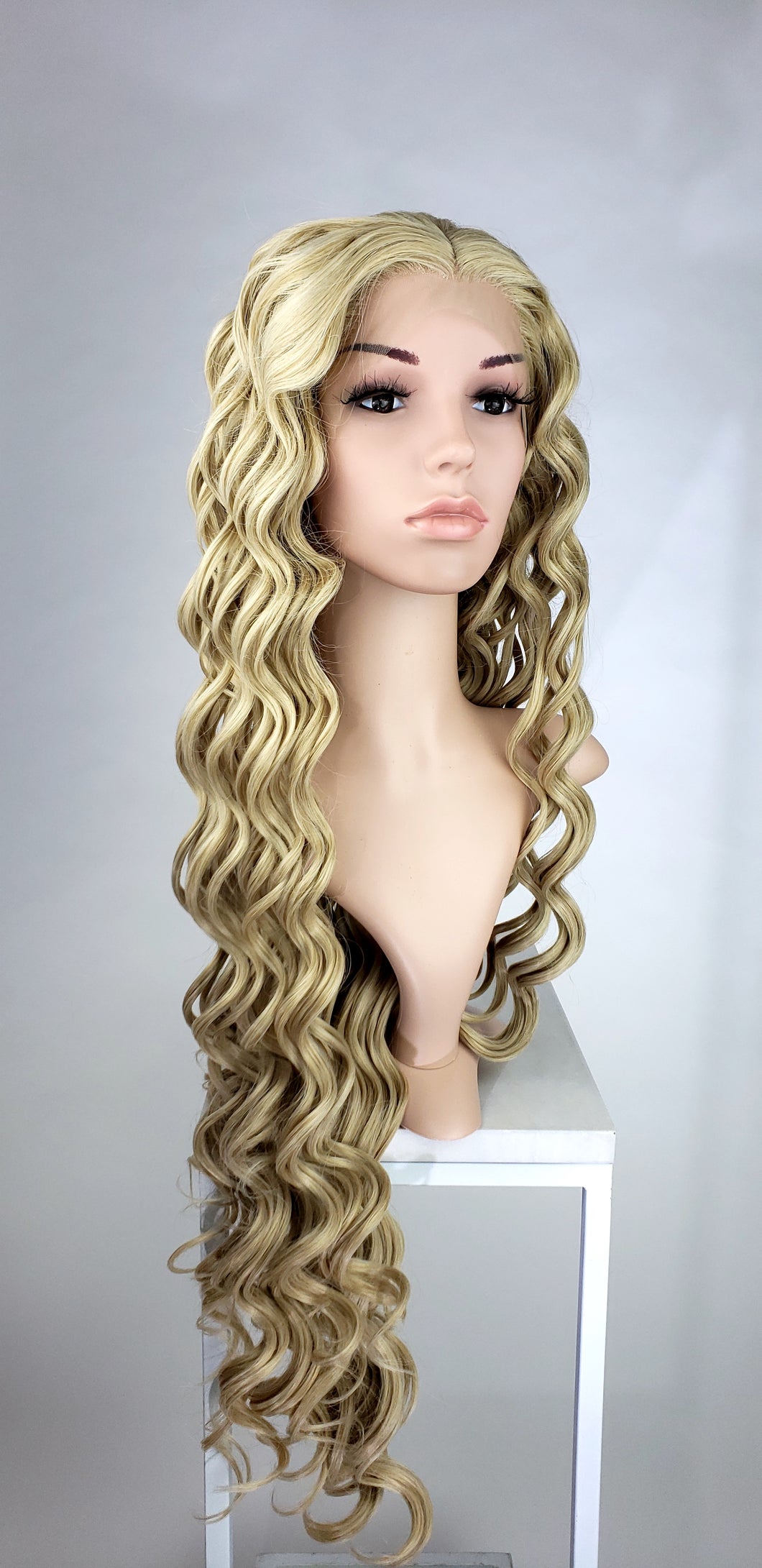 Mens Dirty Blonde Long Curly Lace Front Wig Lpmia67 Pose Wigs