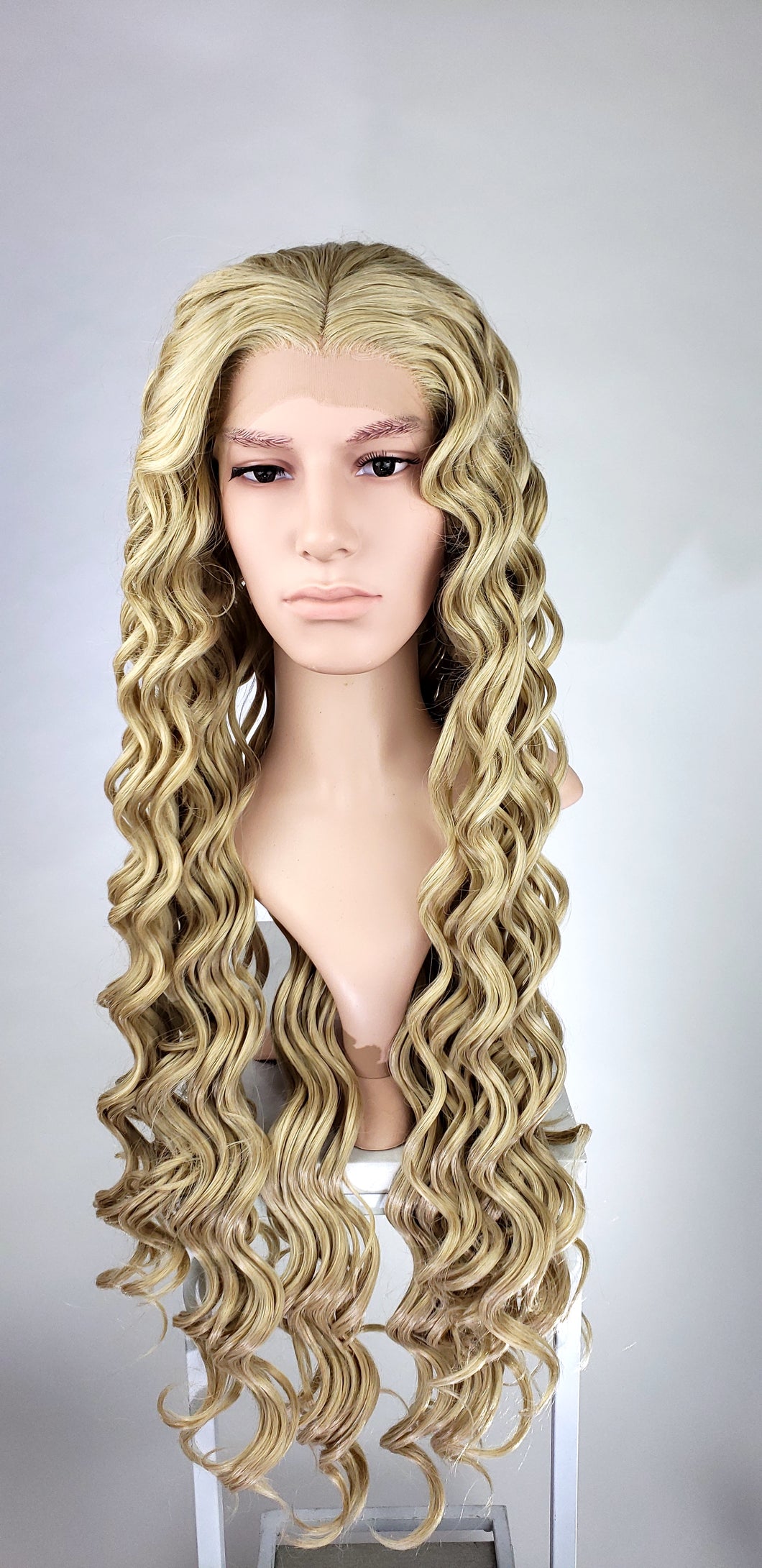 Mens Dirty Blonde Long Curly Lace Front Wig Lpmia67 Pose