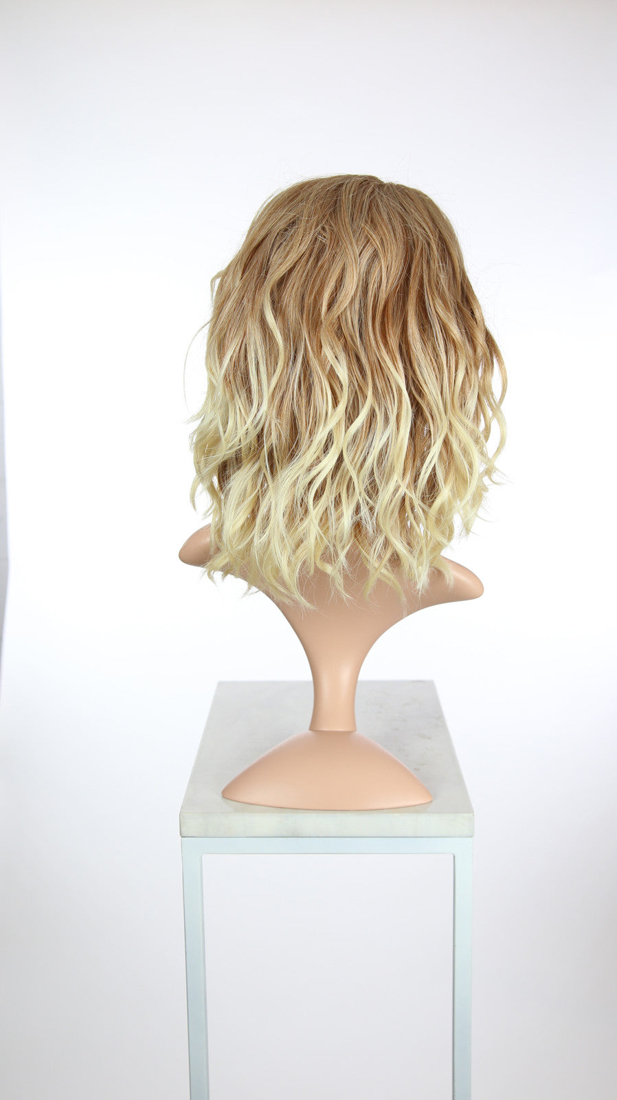 medium wavy bob wigs