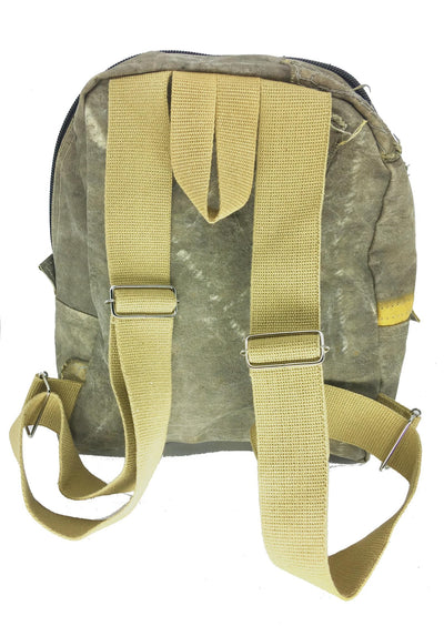 Picture of Schooler backpack made out of recicled truck´s cover canvas