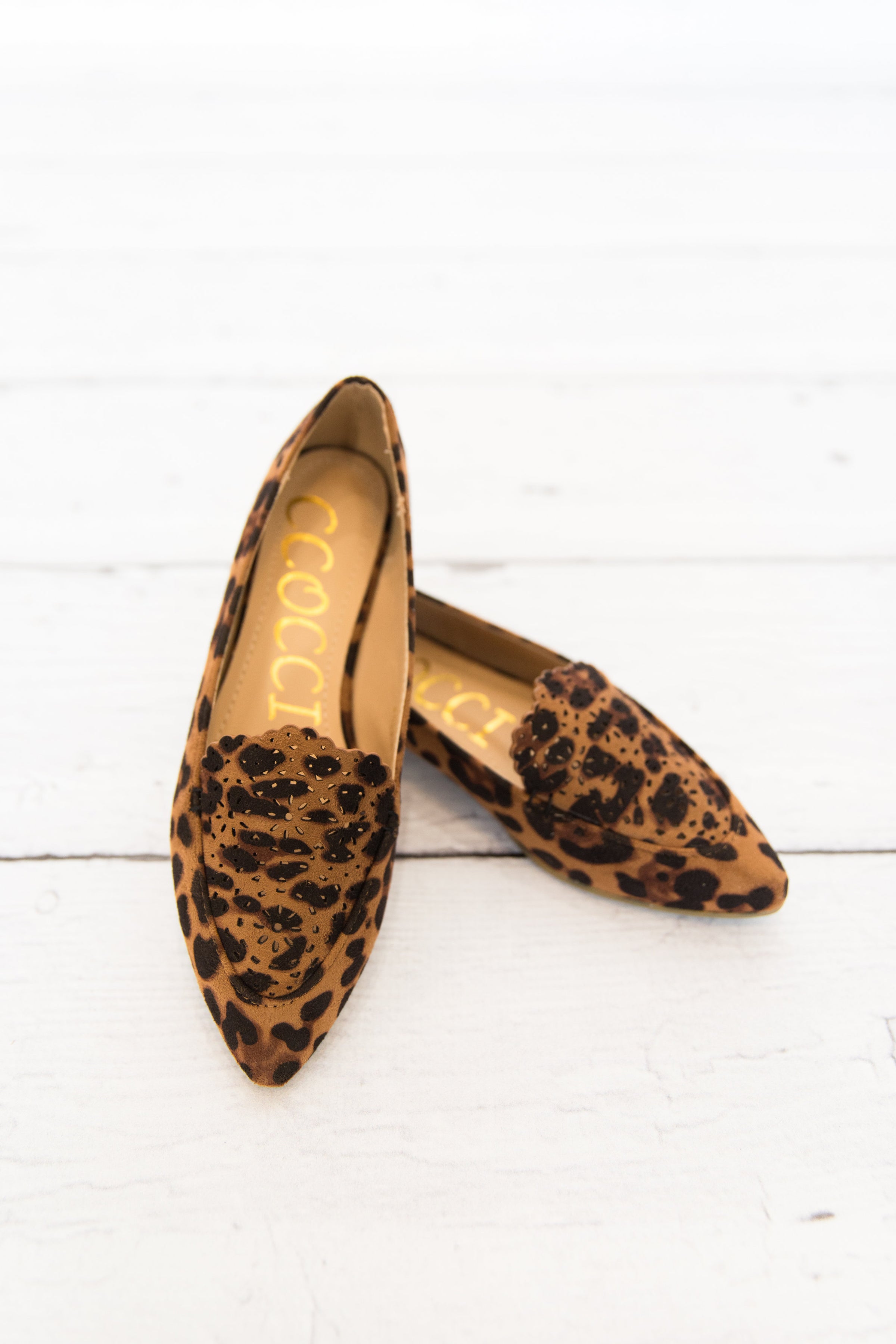 hello sole mate leopard flats