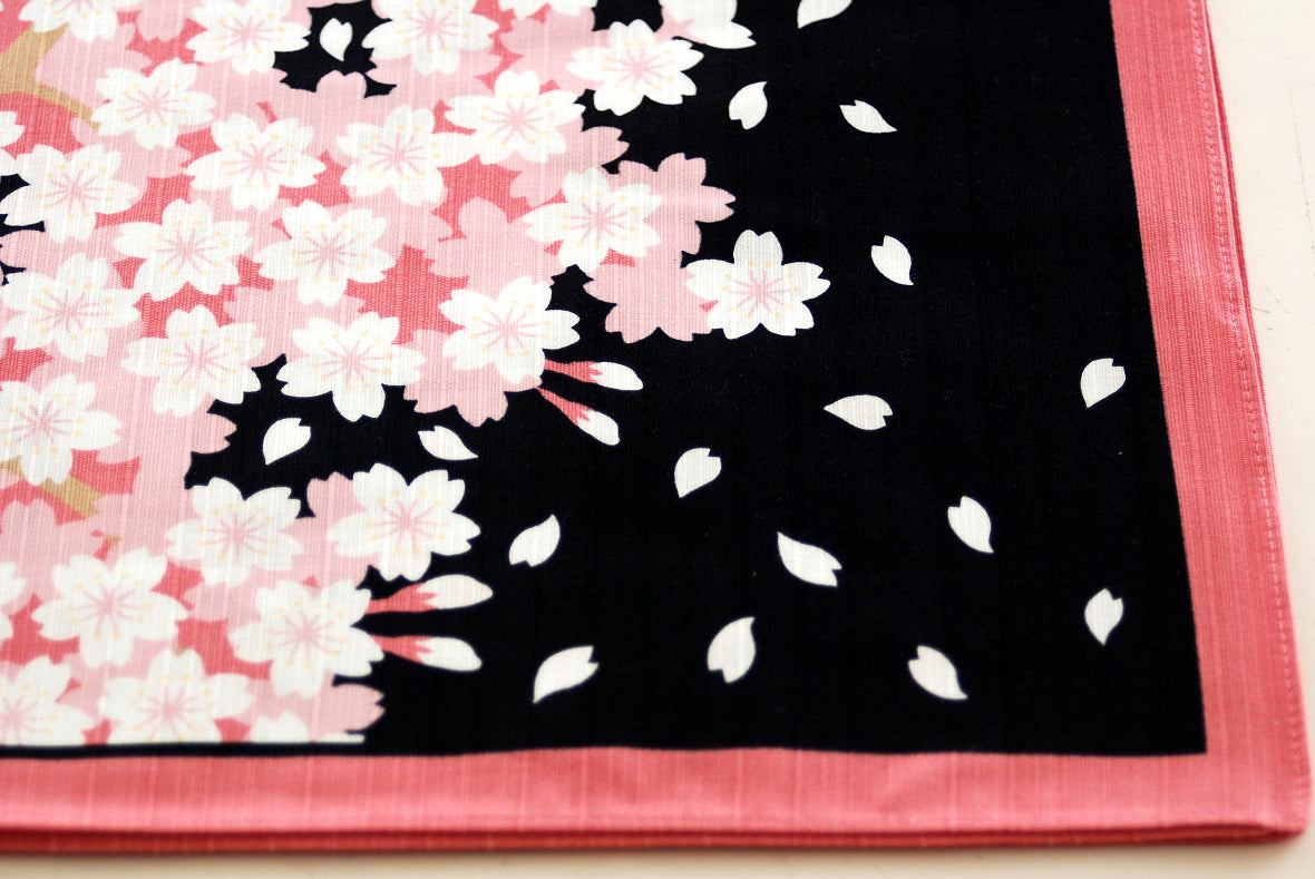 The flower language of Sakura includes “purity”, “innocence” “elegance”, etc.