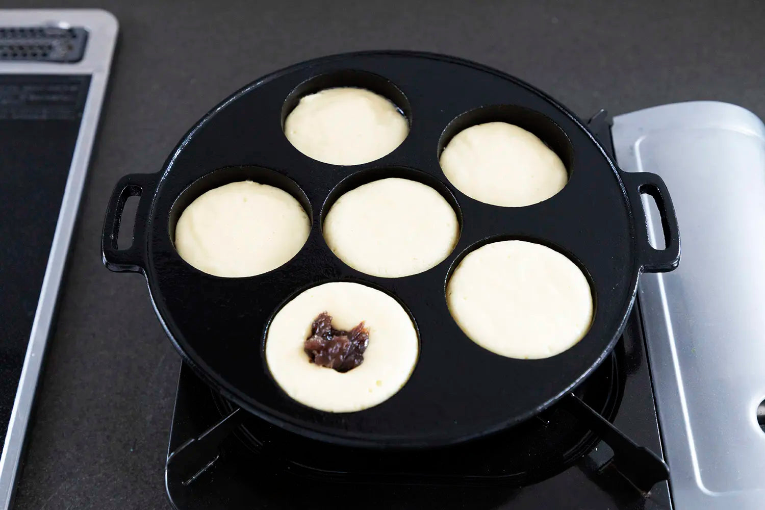 Obanyaki Pan with batter and filling