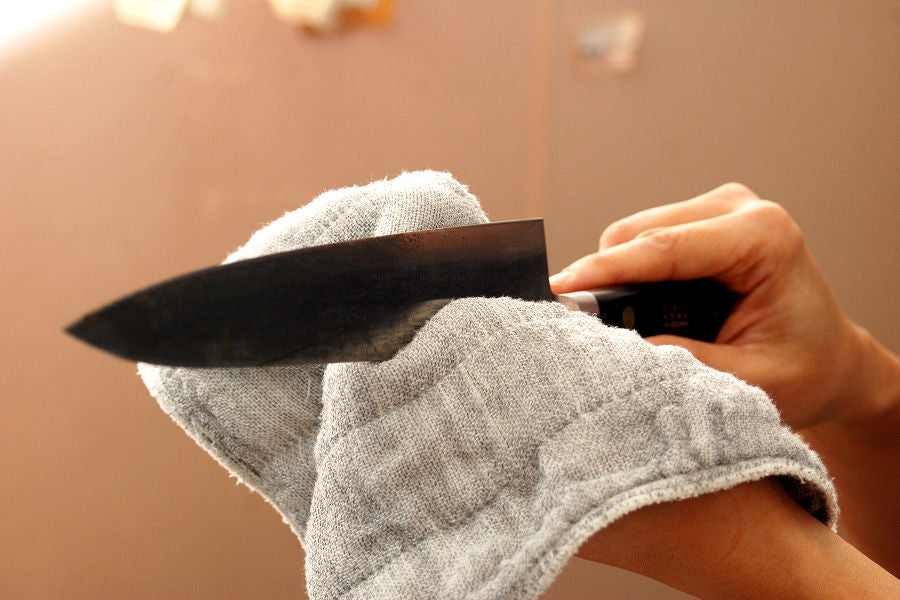 Wipe carefully with a dry cloth and make it dry thoroughly.