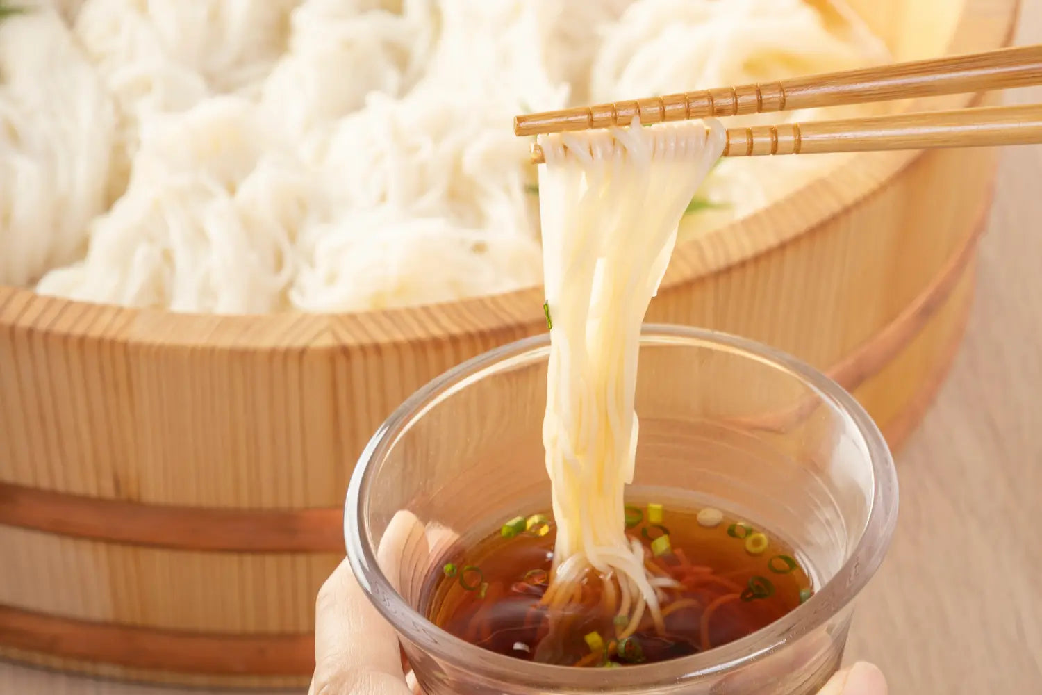 Somen noodles in a Miyabi Urushi Kogei wooden rice bowl