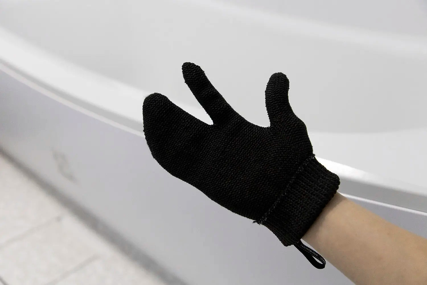Glove with two fingers