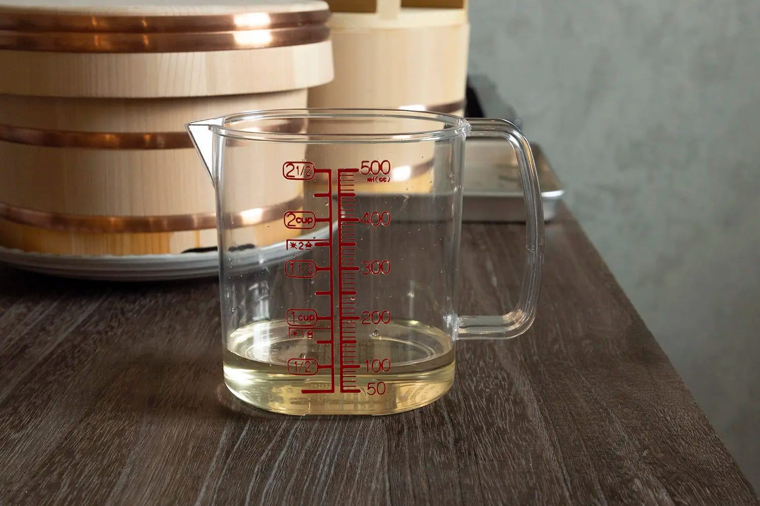 vinegar in a measuring cup
