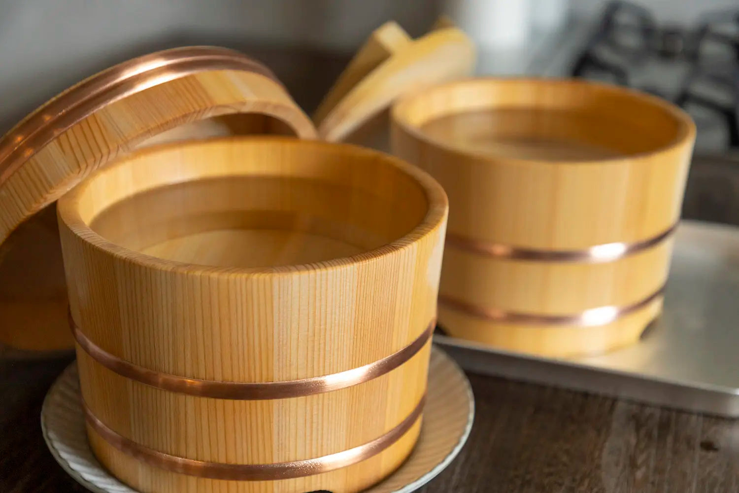 soaking the ohitsu in water and vinegar