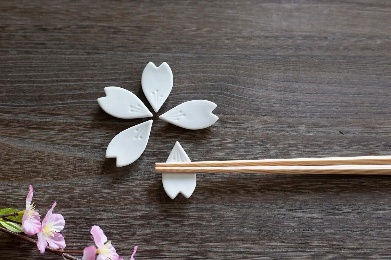 hiracle Sakura chopstick rests