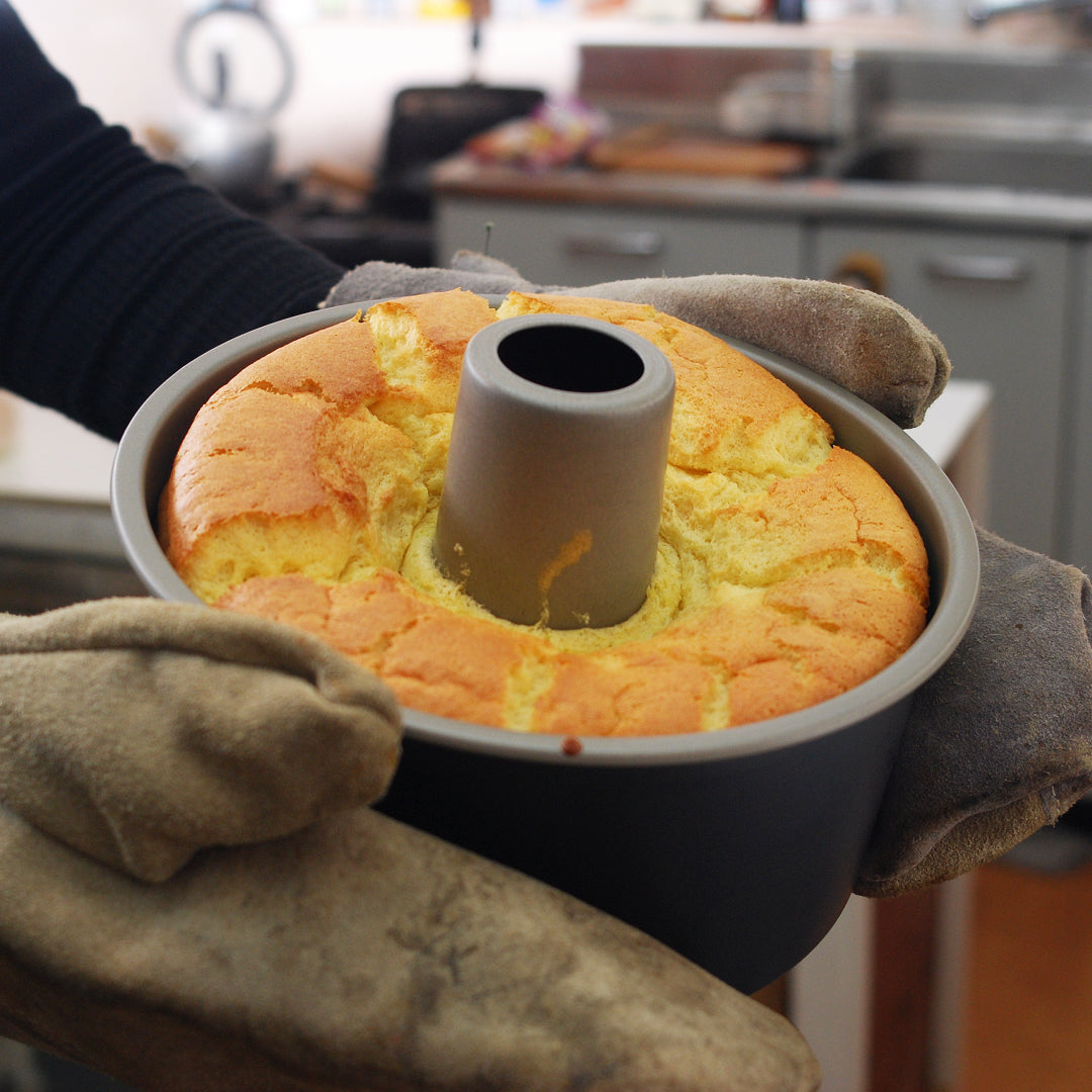 Matsunaga Financier Cake Mold (Nonstick Teflon-Coated Financier Pan) 9 Wells by Japanese Taste