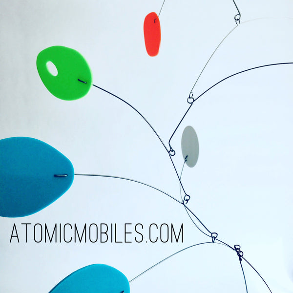 Le mobile d'art cinétique moderne MCM par AtomicMobiles.com