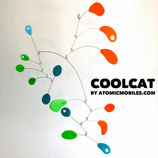 Móvil de arte moderno Cool Cat en colores de Palm Springs - por AtomicMobiles.com