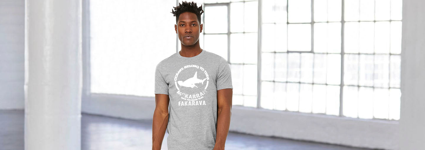 hammerhead shark diving t-shirt fakarava 