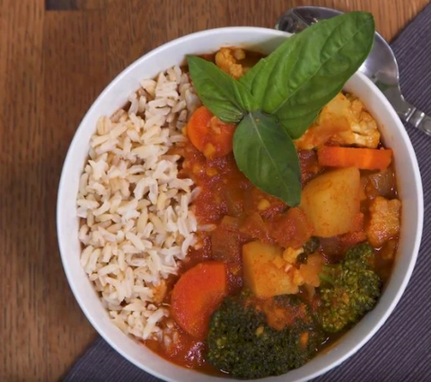 VEGAN THAI RED CURRY WITH VITACLAY