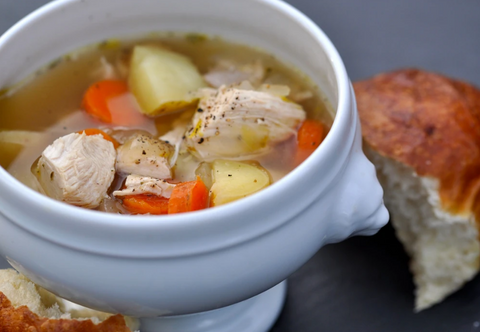 SLOW COOKER CHICKEN SOUP WITH RICE & VEGGIES