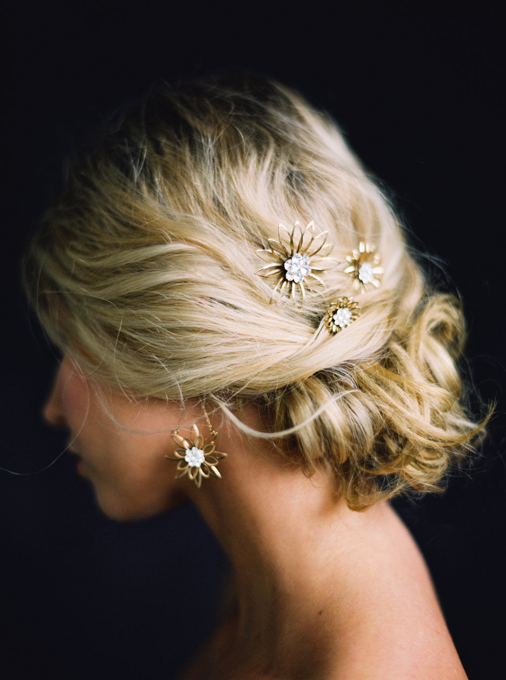 daisy hair pins