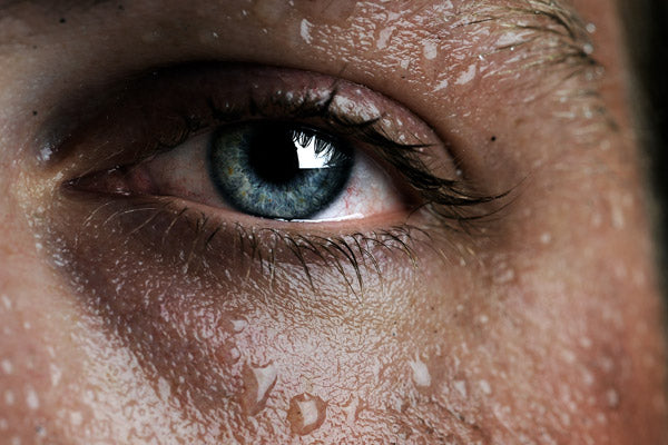 Was tun gegen Augenringe und Tränensäcke bei Männern