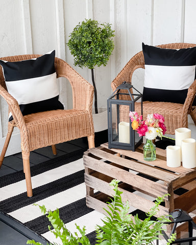 Outdoor black and white pillow cover