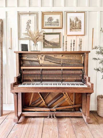 Vintage Piano Resoration