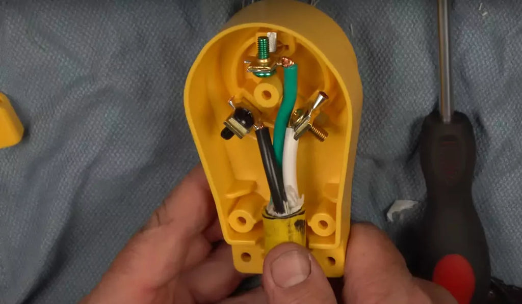 Installing the RV male plug