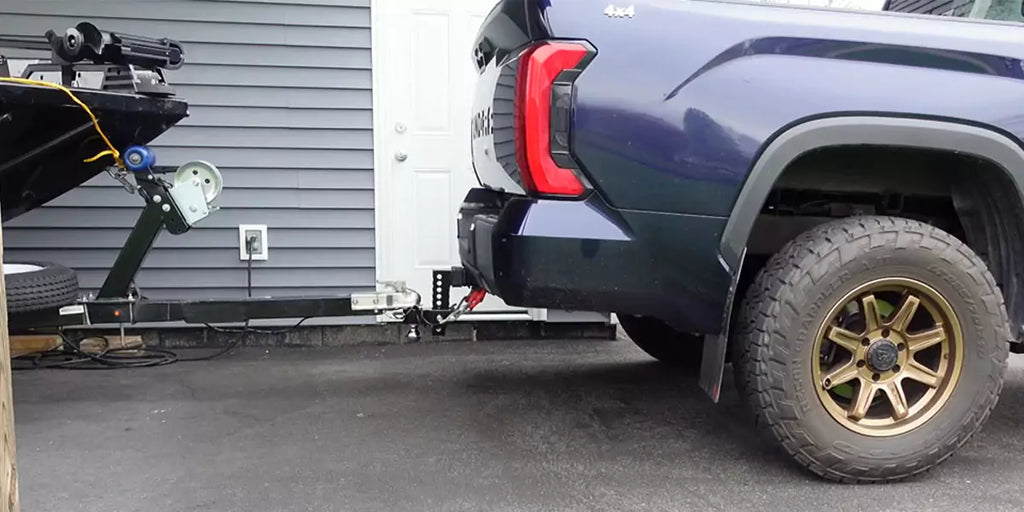 Inspect and maintain regularly the trailer hitch