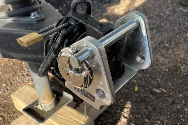 Adjustable anti theft trailer locks