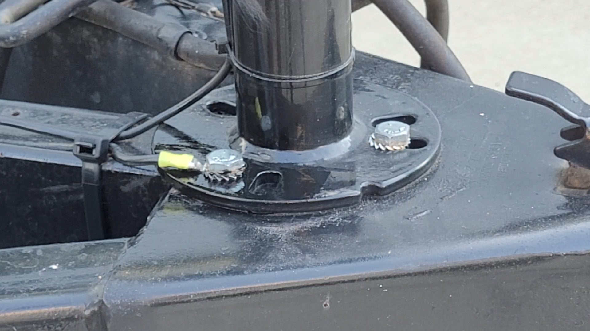 connect the negative wire to a mounting bolt