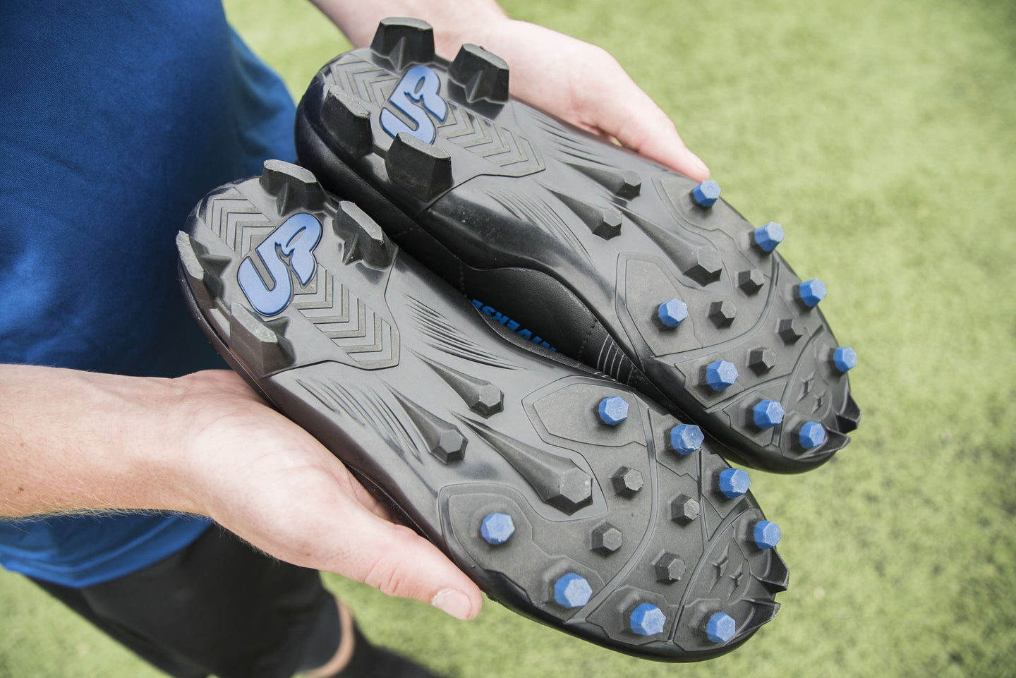 ultimate frisbee cleats