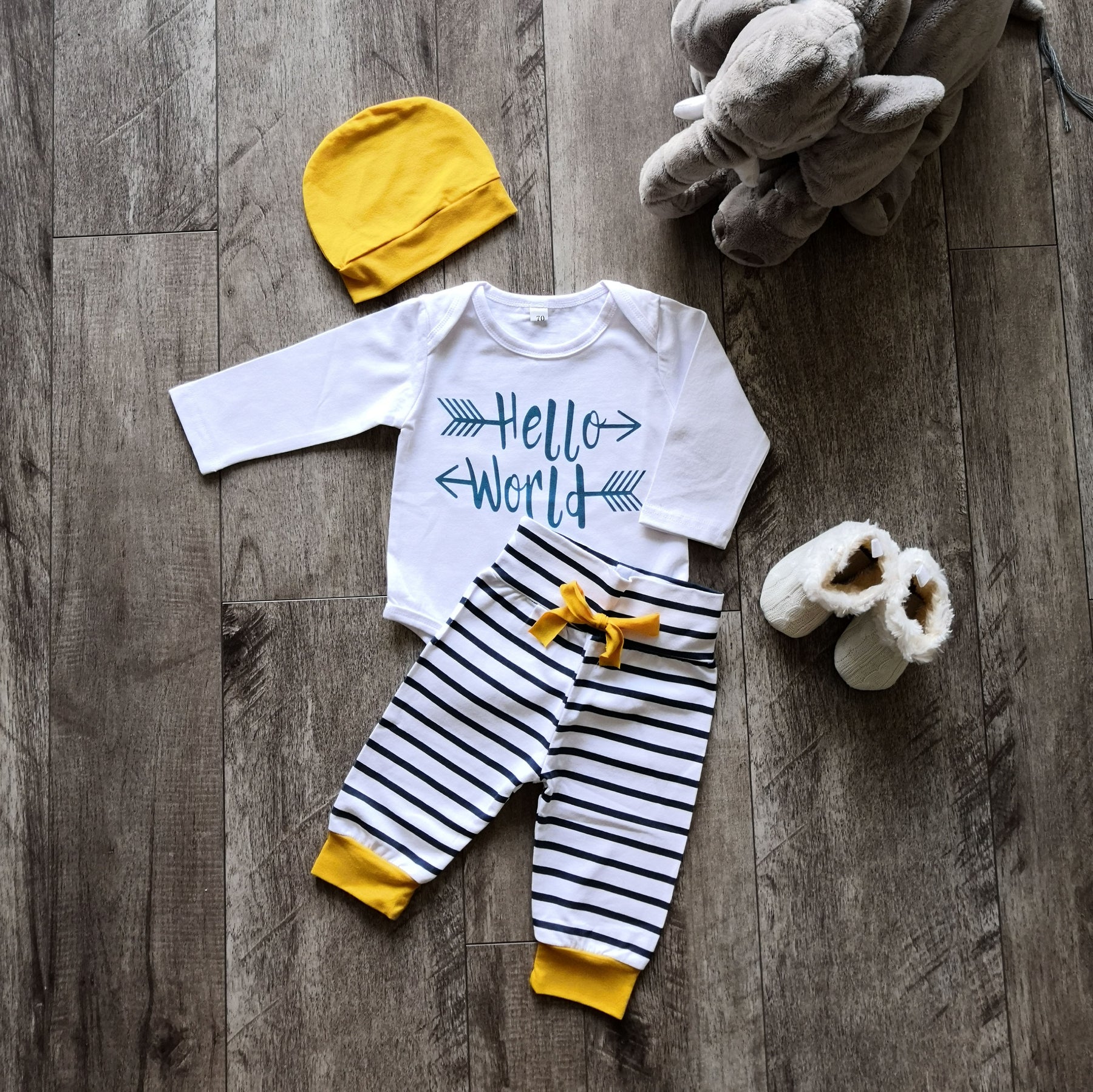 newborn hello world outfit