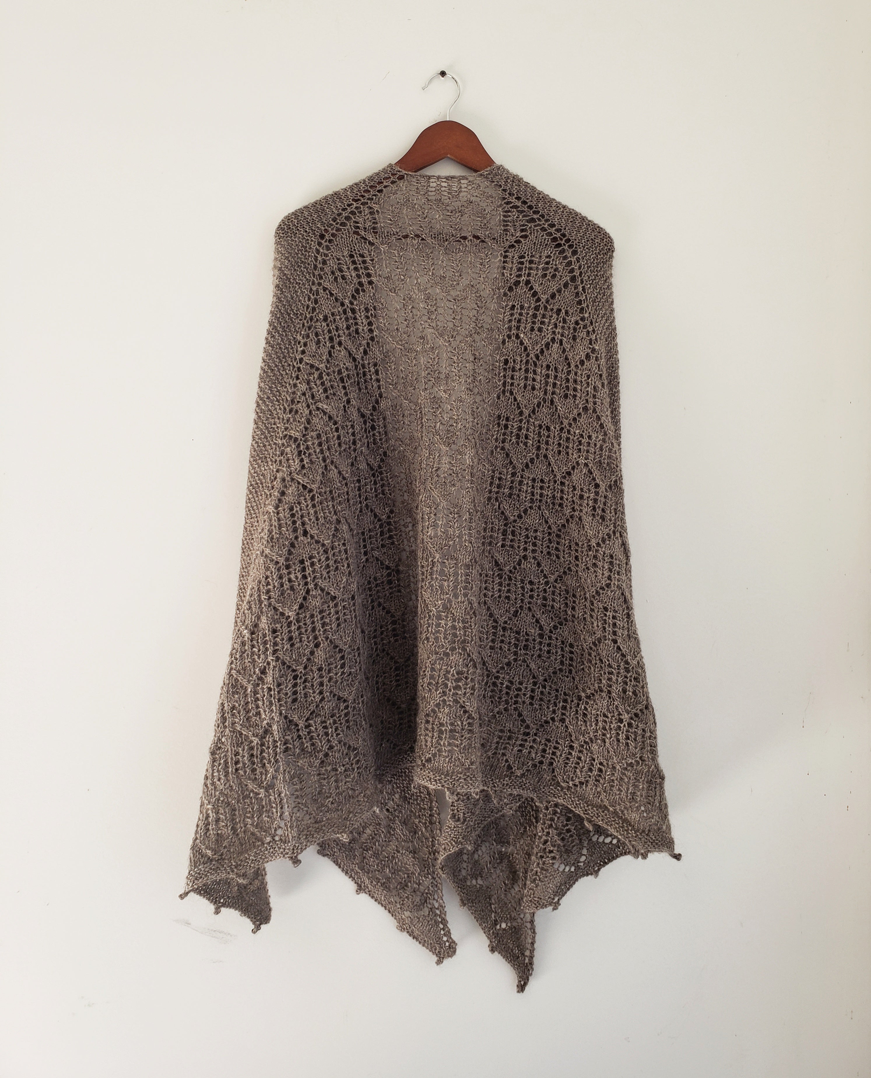 The Hen Wife Shawl Knit Pattern – Wolf & Faun Knits